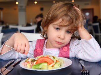 Журналісти показали, чим в ужгородських школах діти харчуються