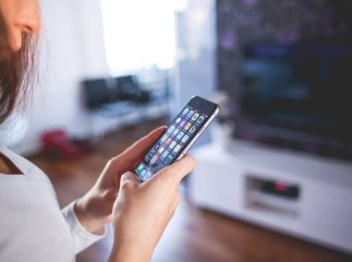 18-річна дівчина крала у своїх знайомих мобільні телефони, які потім продавала