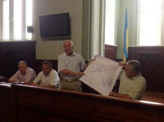 Чиновники Мукачівської ратуші розповіли кому роздали землі водозабору