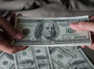 Що відбувається з курсом долара в обмінниках: купівля/продаж, станом на сьогодні