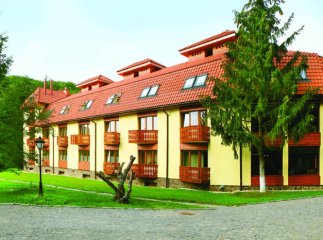 Закарпатські санаторії пустують, через напружену ситуацію в країні люди відмовляються їхати на відпочинок