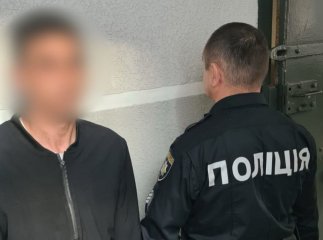 Бійка в Ужгороді та неприємний інцидент у Мукачеві: відомо про два затримання за добу Бійка в Ужгороді та неприємний інцидент у Мукачеві: відомо про два затримання за добу