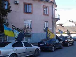 На Закарпатті стартував автопробіг "Шляхами Слави"
