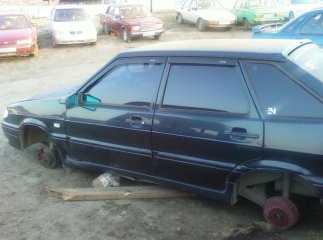 В Ужгороді з автомобілів крадуть колеса