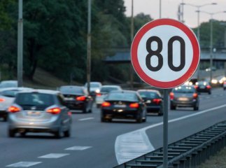 В Україні найближчим часом можуть переписати ПДР: що хочуть змінити
