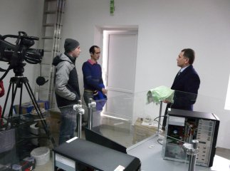 У диспетчерському пункті станції екстренної меддопомоги вже встановлюють спецобладнання