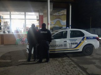 Поводив себе неадекватно та зухвало: що утнув чоловік на АЗС