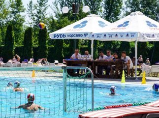 В Ужгороді визначили переможців чемпіонату України з водного поло серед юнаків