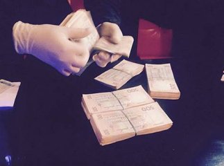 Сільському голові-хабарнику після затримання стало зле
