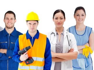 Сусідня країна вакцинуватиме заробітчан із України на кордоні