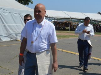 У мережі набирає популярності відео, на якому Геннадій Москаль по-закарпатськи проклинає ворогів