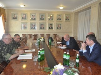 Іван Балога на зустрічі з військовим комісаром озвучив вимогу ротації закарпатських хлопців, що воюють на Сході