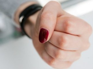 В Ужгороді дві жінки побили та пограбували... чоловіка