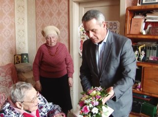 Мукачівка відзначила у свято 8 Березня столітній ювілей