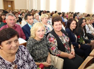 Освітян Мукачівщини вітали із професійним святом