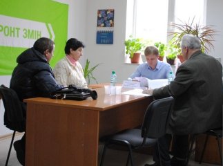 Нардеп Валерій Лунченко поспілкувався з жителями Мукачівського району (ФОТО)