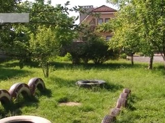 В Ужгороді розгорівся скандал через будівництво гаража на ігровому майданчику