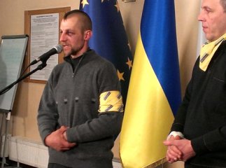 Журналісти розшукали чоловіка, який виклав у мережу шокуюче відео знущань над чоловіком (ВІДЕО)