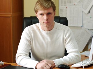 Хустські регіонали посилаючись на зайнятість школярів відмовили нардепу від опозиції у проведенні конкурсу на кращий літературний твір