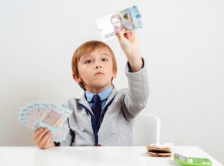 Відомо, на яку картку нарахують 5000 гривень допомоги «Пакунок школяра» Відомо, на яку картку нарахують 5000 гривень допомоги «Пакунок школяра»