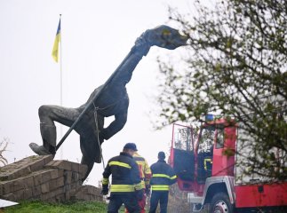 За рік війни на Закарпатті демонтували найбільшу в Україні кількість радянських об’єктів