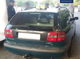 Посеред вулиці побили й пограбували чоловіка