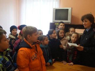 Школярі завітали до дільничного офіцера поліції