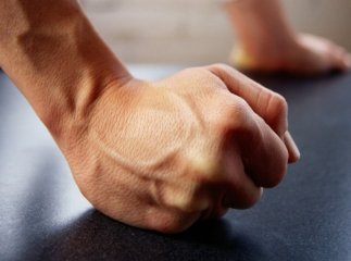 Ужгородські патрульні зупинили бійку між велосипедистом та автомобілістом