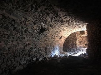 Під час будівництва торгового центру виявили старовинний підвал