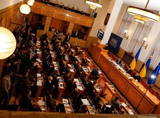 У Закарпатській облраді представили двох нових депутатів