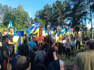Одна із громад Закарпаття попрощалась із Героєм
