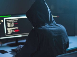 Як українські хакери змусили росіян фінансувати «Азов»