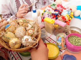 В Ужгороді провели майстер-клас для дітей «Чарівний світ писанки»