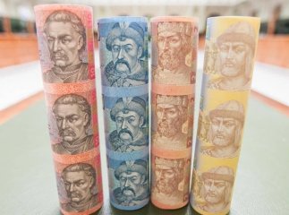 НБУ надав додаткове роз’яснення, які саме гривні перестали приймати у магазинах