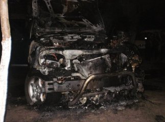 Джип "Мерседес" в Ужгороді могли підпалити, поліція відкрила кримінальну справу