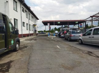 Повертався з двома торбами «подарунків»: на кордоні стався інцидент