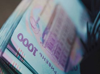 Яку зарплату отримуватимуть лікарі та медсестри з 2026 року Яку зарплату отримуватимуть лікарі та медсестри з 2026 року