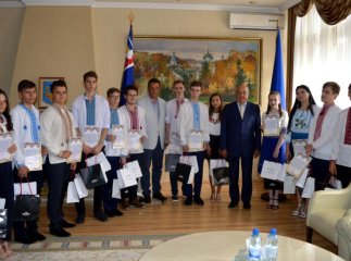 У Закарпатській ОДА відзначили найуспішніших випускників краю