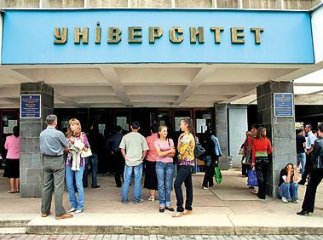 Заяви на вступ в УжНУ подала рекордна кількість абітурієнтів