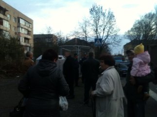 Сміттєвий бунт: мукачівці перекрили вулицю через купи сміття під вікнами (ФОТО)