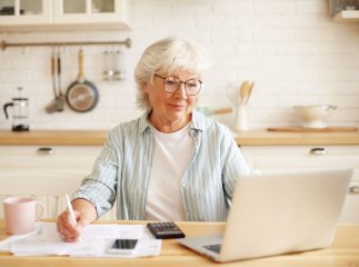 Пенсіонери, які працюють, можуть зекономити на податках: відомі умови