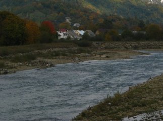 У річці помітили тіло чоловіка