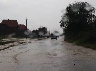 На Виноградівщині підтопило автодорогу Великі Ком’яти – Шаланки