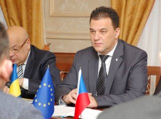 Михайло Рівіс, який попрацював при трьох губернаторах, порівняв роботу Лунченка, Губаля та Москаля