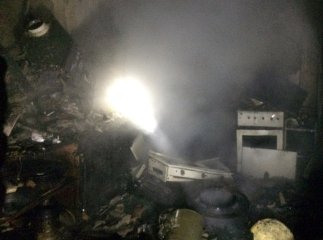У Виноградові загорівся будинок, в якому перебували літнє подружжя, їхній син та онук