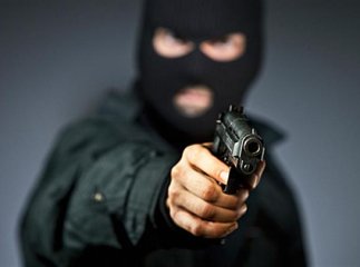 На Виноградівщині пограбували пункт обміну валют: увесь склад місцевої поліції шукає зловмиисників