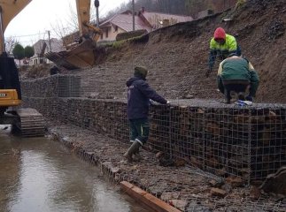 На Закарпатті відновлюють дорогу, яка була зруйнована паводком