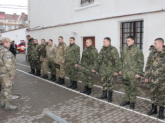 Більше десятка працівників Державної служби боротьби з економічними злочинами Закарпаття вирушили у зону АТО