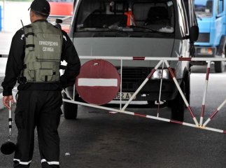На Закарпатті прикордонник з автомата випустив собі в груди 11 куль, – ЗМІ