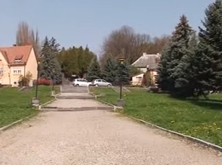 Алея, яка веде до Пагорбу слави в Ужгороді, перебуває у жахливому стані